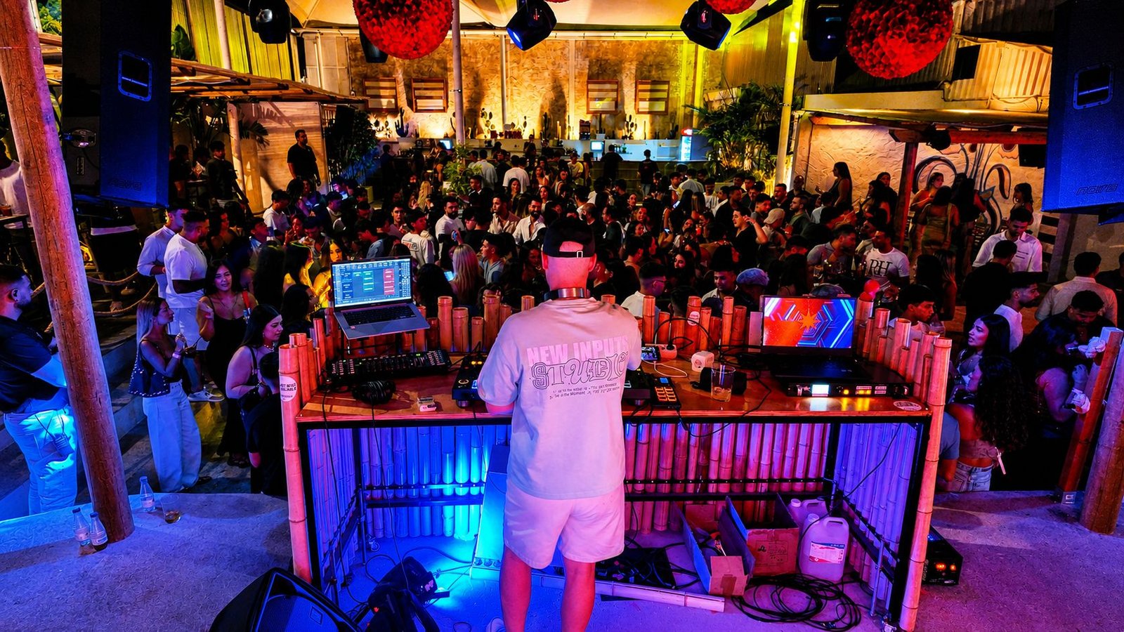 Jota Zambrano DJ en directo 1