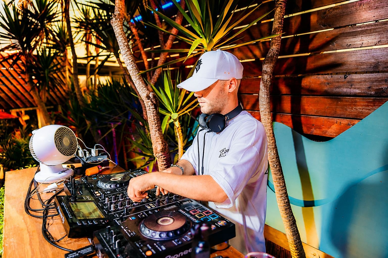 Jota Zambrano DJ en directo 2