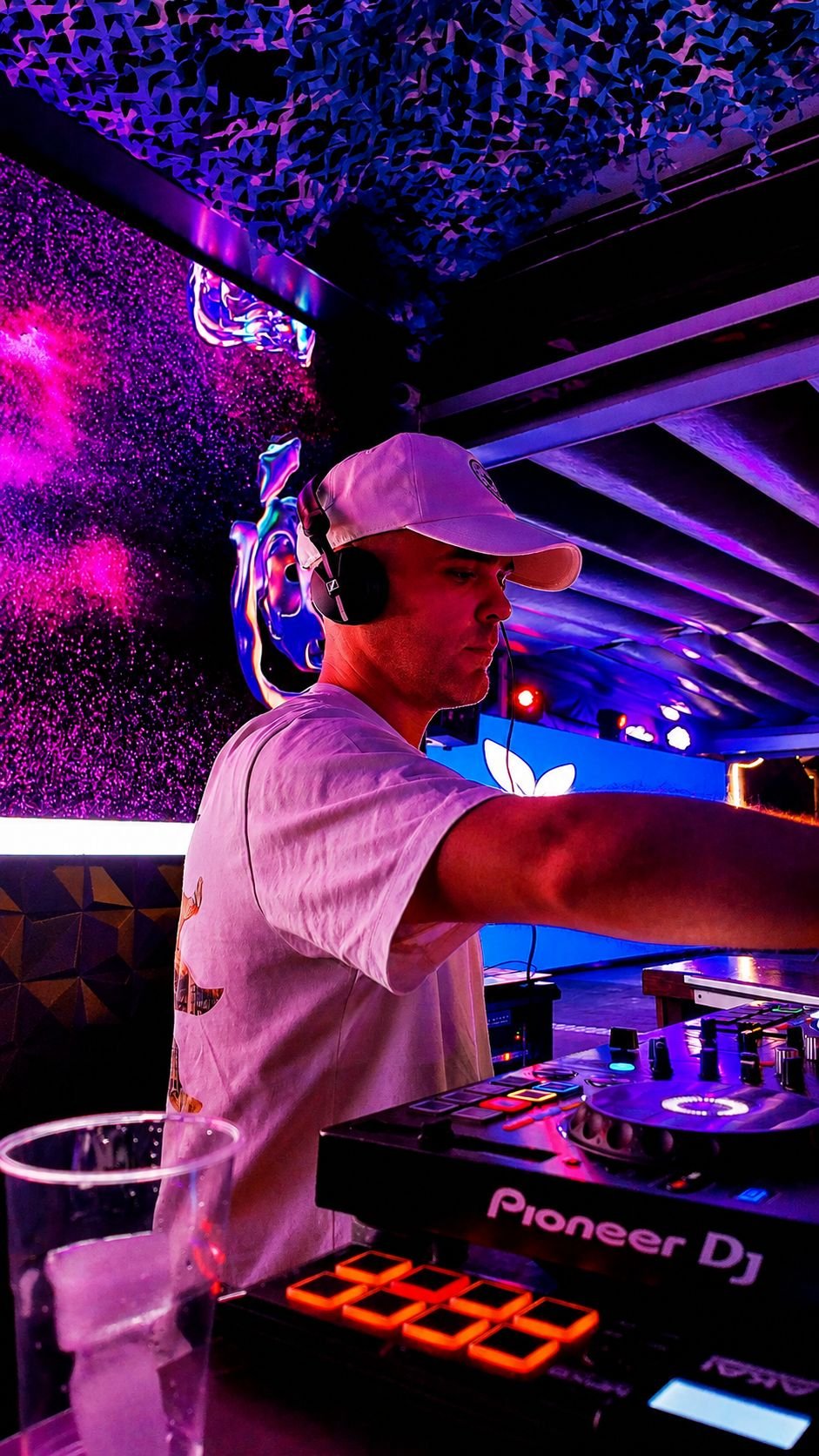Jota Zambrano DJ en directo 8
