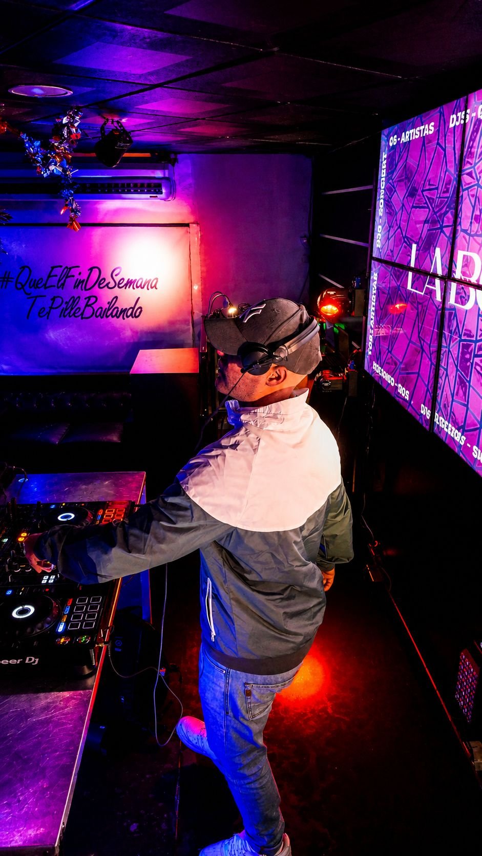 Jota Zambrano DJ en directo 11