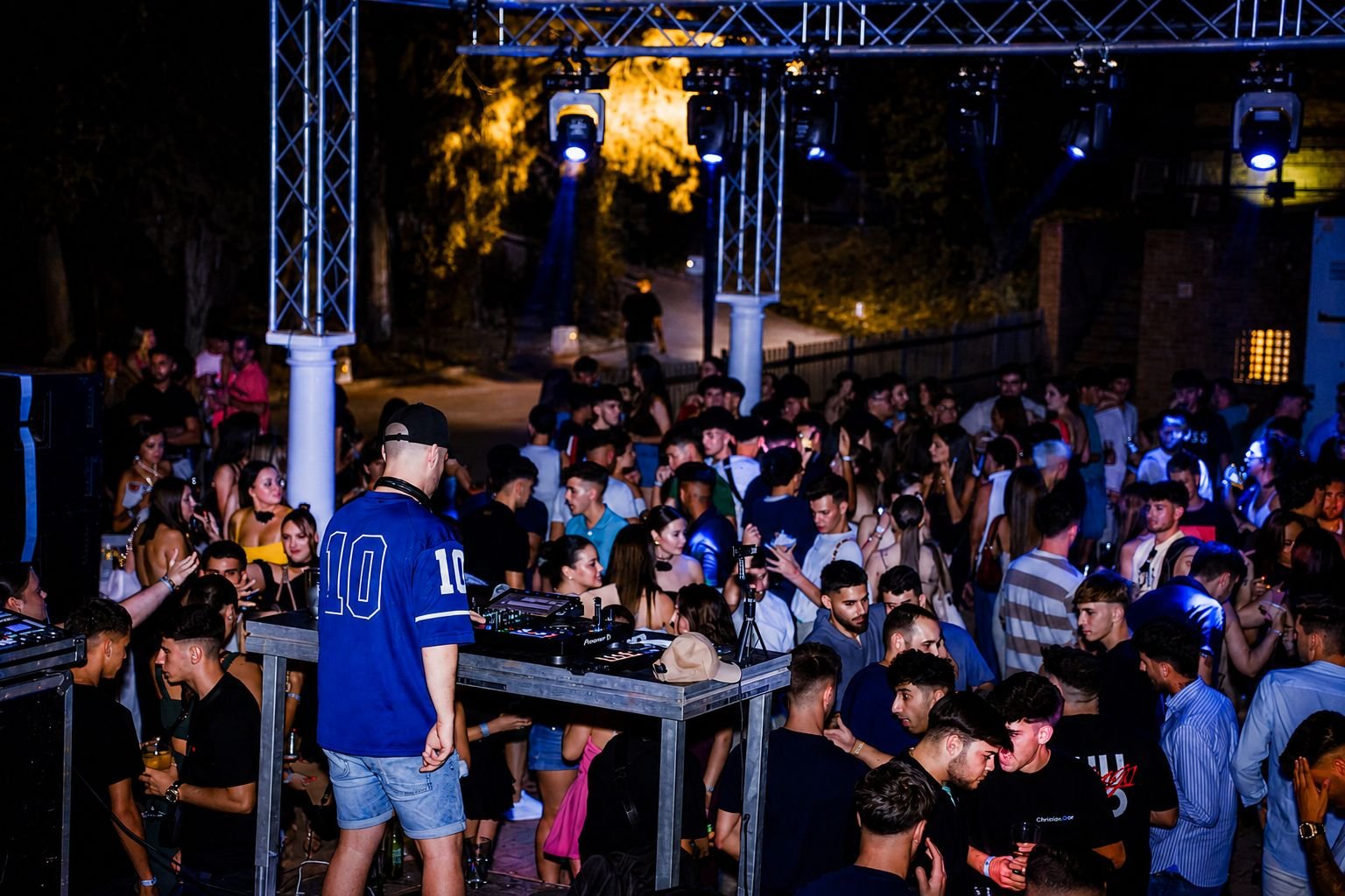 Jota Zambrano DJ en directo 16