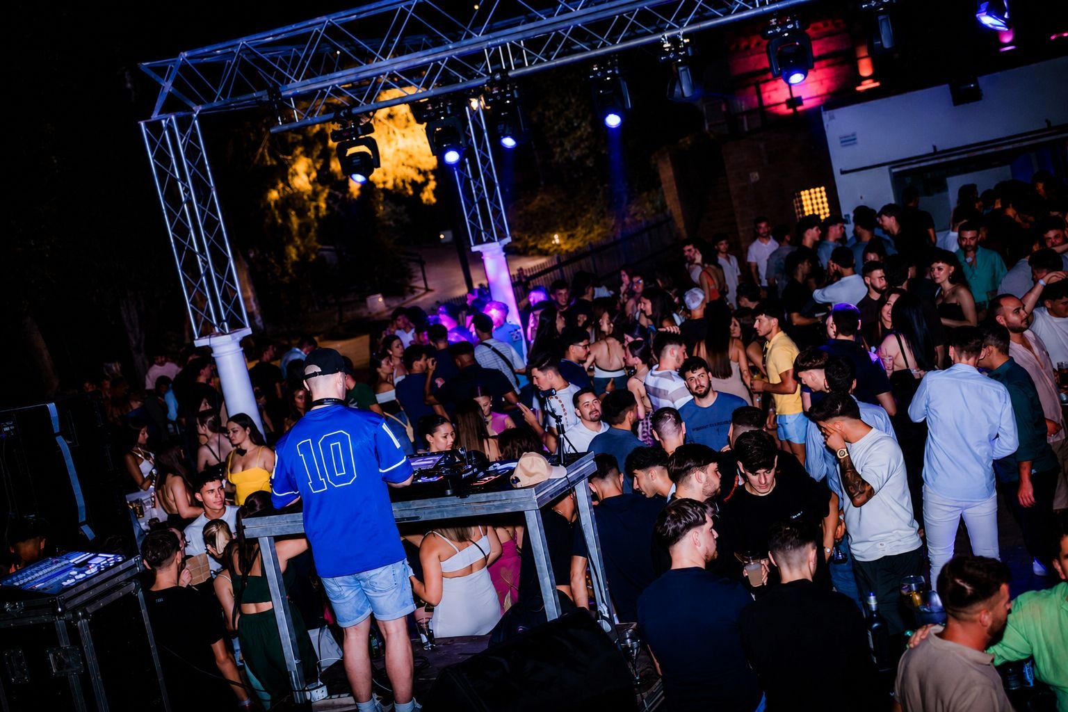 Jota Zambrano DJ en directo 17